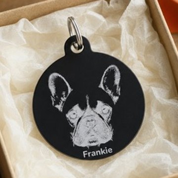 Engraved name tag in its gift box
